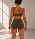 Short Sculpt marron Siren Flow – vue arrière avec scrunch central, sans couture en V